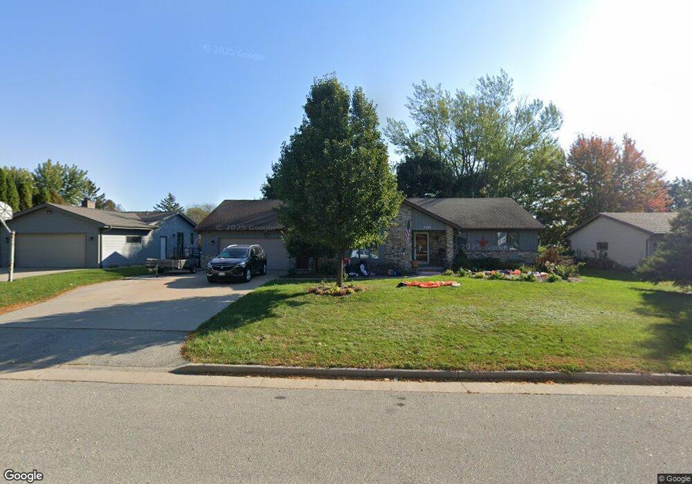 3520 N Bluemound Dr, Appleton, WI 54914 - photo 1