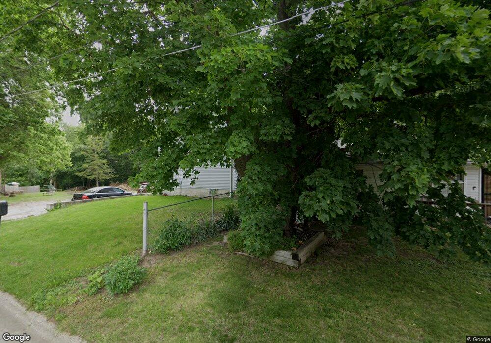 1271 E 37th Ct, Des Moines, IA 50317 - photo 1