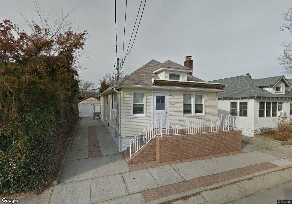 117 Hewlett Ave, Point Lookout, NY 11569 - photo 1