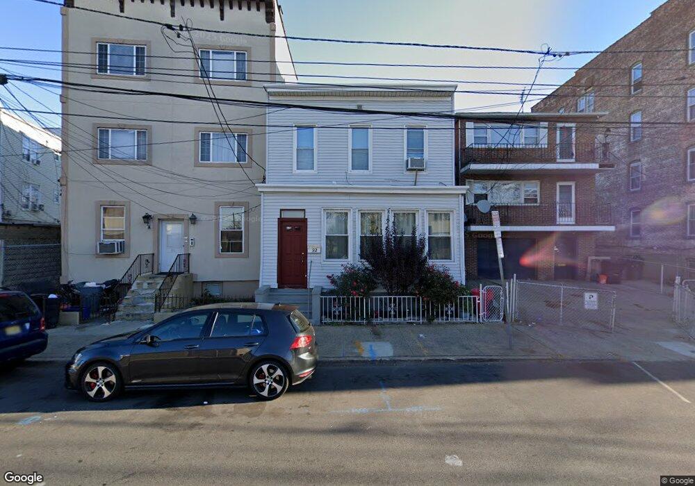 92 Neptune Ave unit 6, Jersey City, NJ 07305 - photo 1