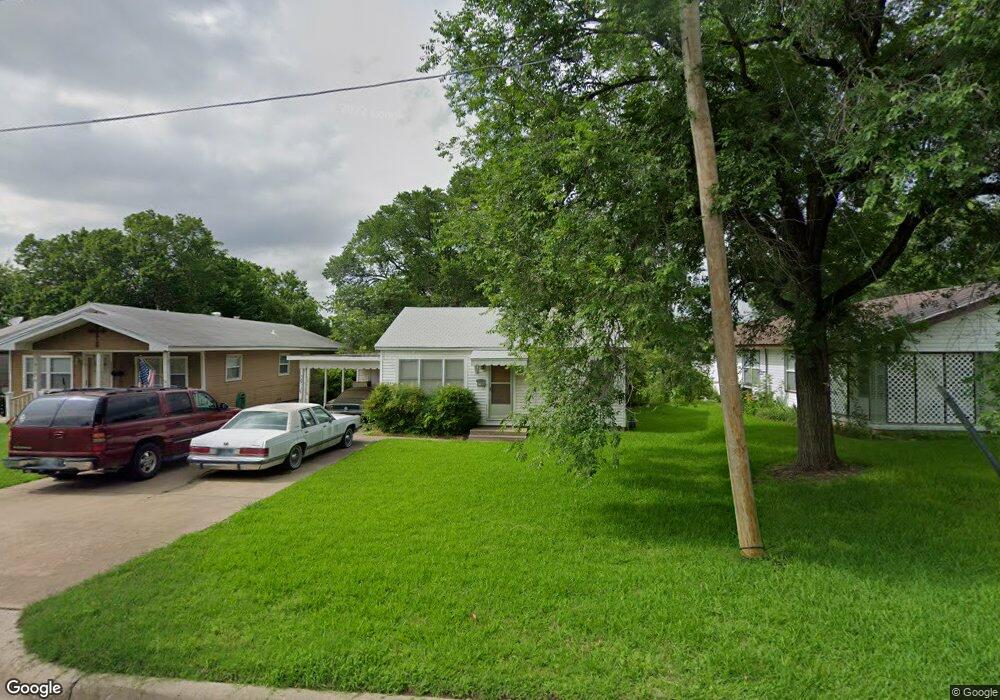 715 Wallace St NW, Ardmore, OK 73401 - photo 1