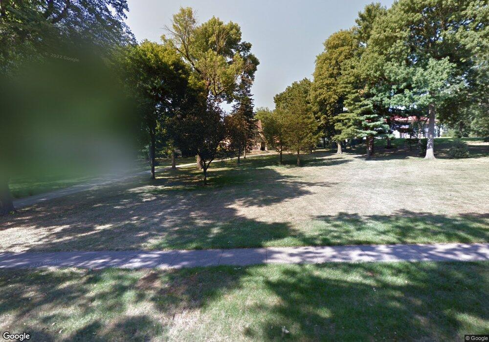 2232 Linden Dr SE, Cedar Rapids, IA 52403 - photo 1