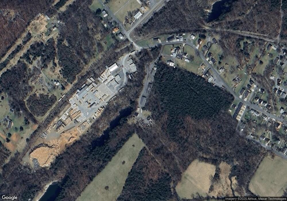 805 Ash St, Strasburg, VA 22657 - photo 1