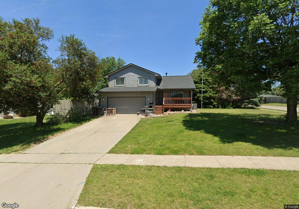 1806 E Thornton Ave, Des Moines, IA 50320 - photo 1