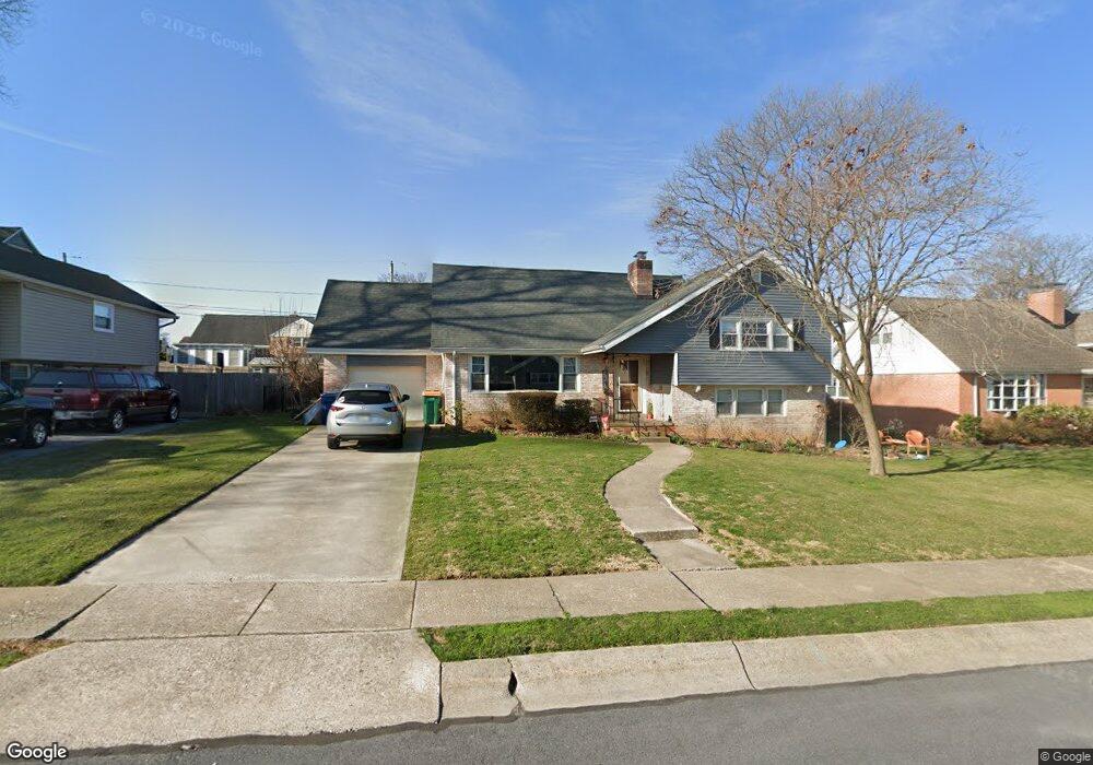 704 Sledge Ave, Reading, PA 19609 - photo 1