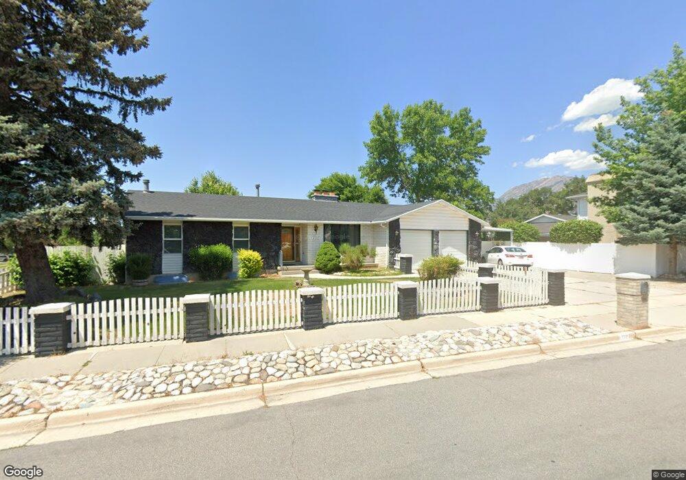 2009 Johnstone Dr, Sandy, UT 84093 - photo 1