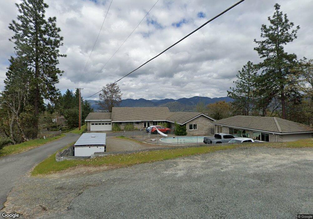 520 Sky Way, Grants Pass, OR 97527 - photo 1