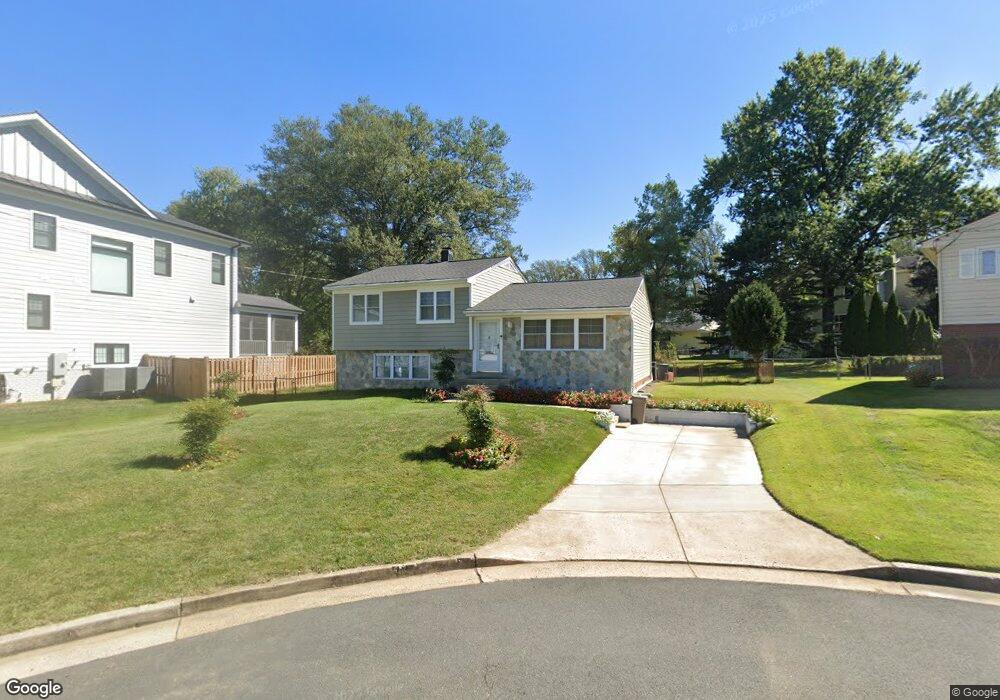 311 Branch Cir SE, Vienna, VA 22180 - photo 1