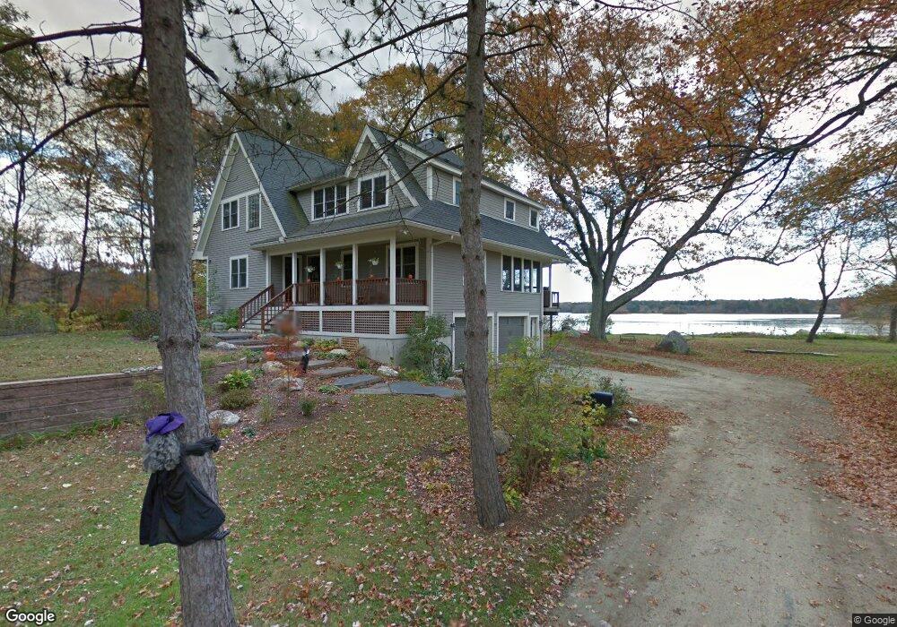 208 Winthrop St, Holliston, MA 01746 - photo 1