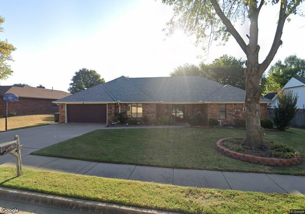 3204 Brighton Ln, Bartlesville, OK 74006 - photo 1