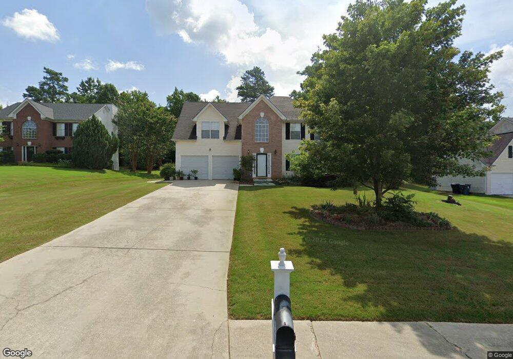 9368 Carnes Crossing Cir unit II, Jonesboro, GA 30236 - photo 1