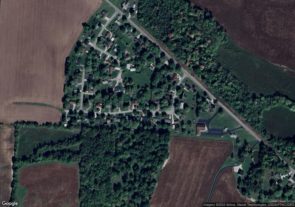 6492 Putnam Dr, Circleville, OH 43113 - photo 1