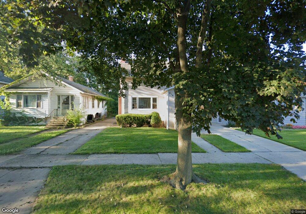 916 Highland Ave, Waukegan, IL 60085 - photo 1