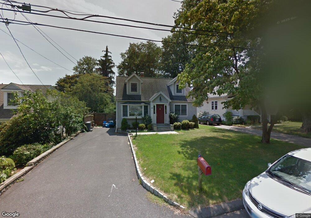 15 Cherry St, Darien, CT 06820 - photo 1