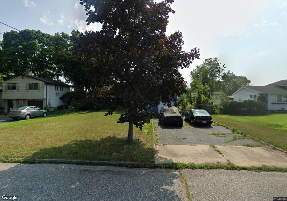 3015 Newport Ave, Medford, NY 11763 - photo 1