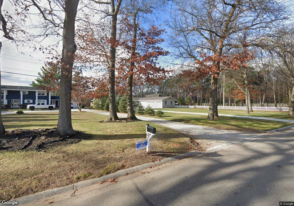 2703 Riverside Dr, Port Huron, MI 48060 - photo 1