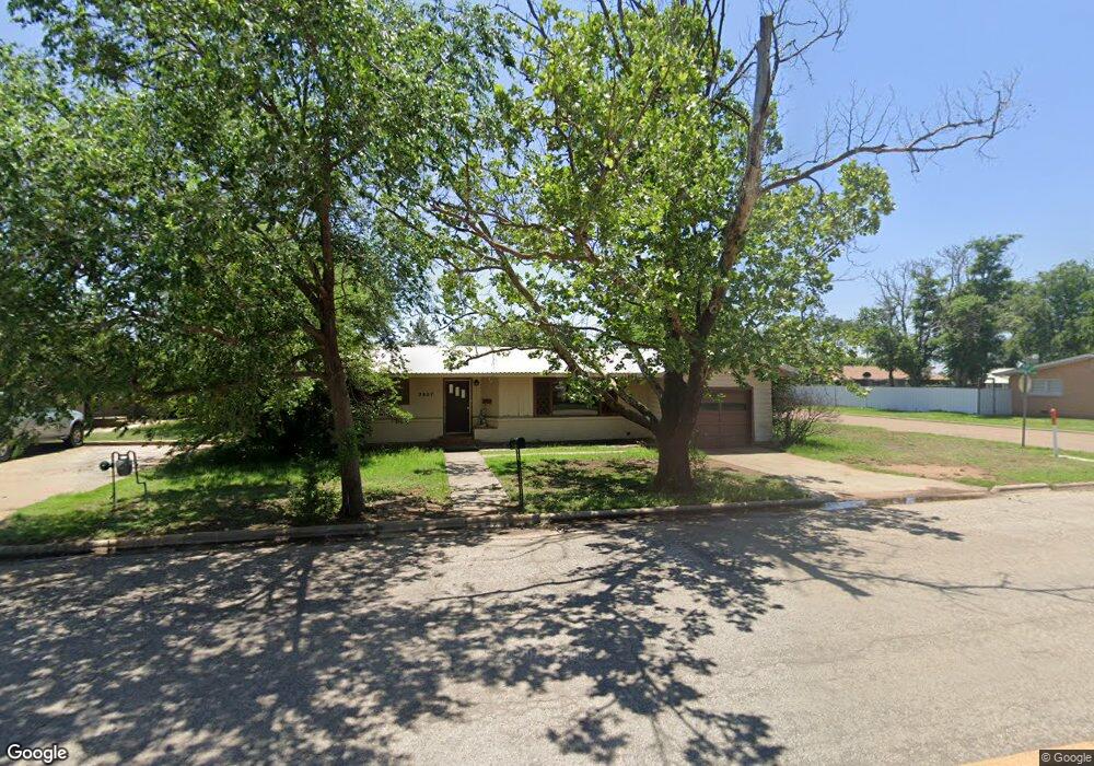 2807 W 11th St, Plainview, TX 79072 - photo 1