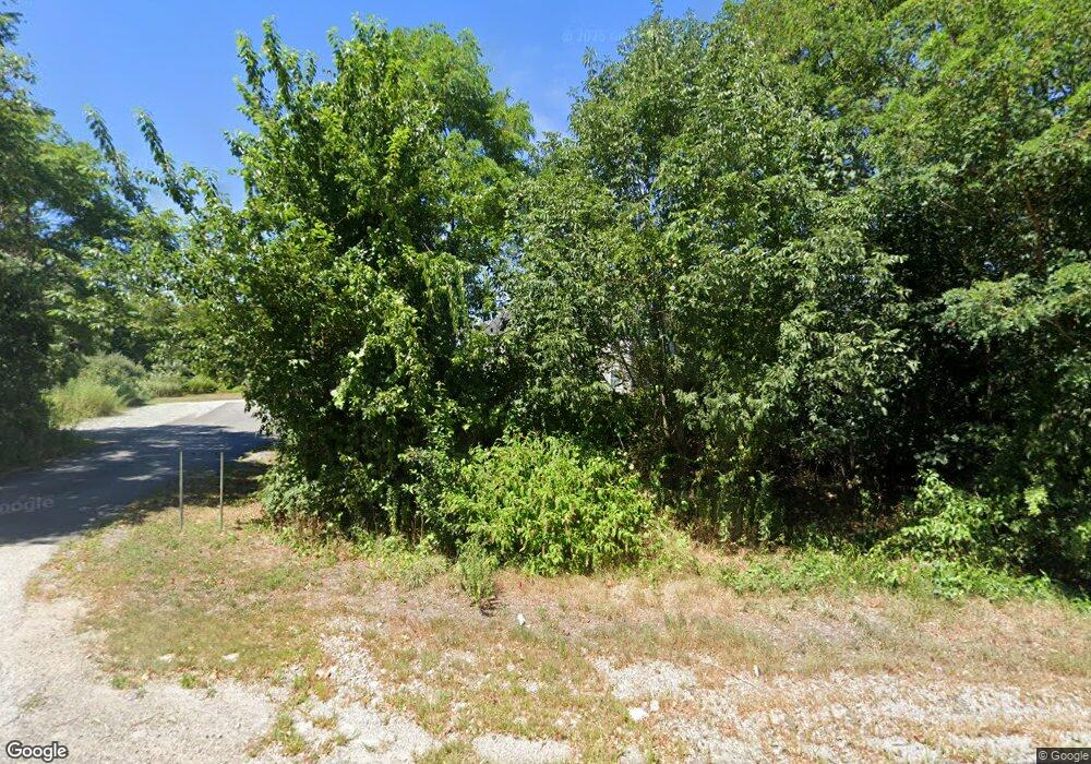 899 Mooresfield Rd, Saunderstown, RI 02874 - photo 1