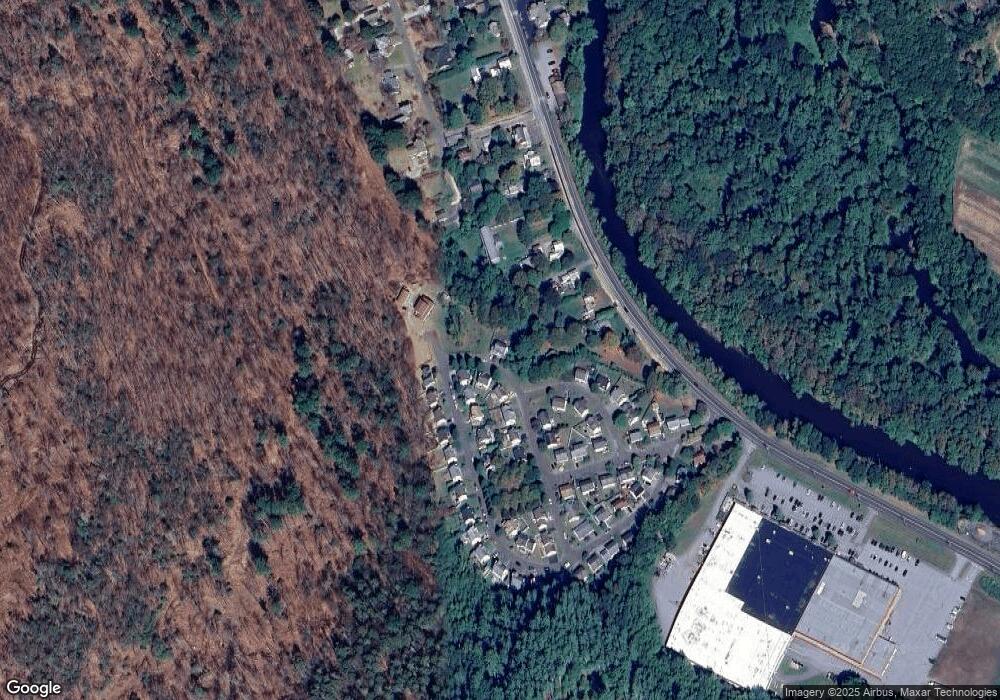 10 Fox Run Ln, New Hartford, CT 06057 - photo 1