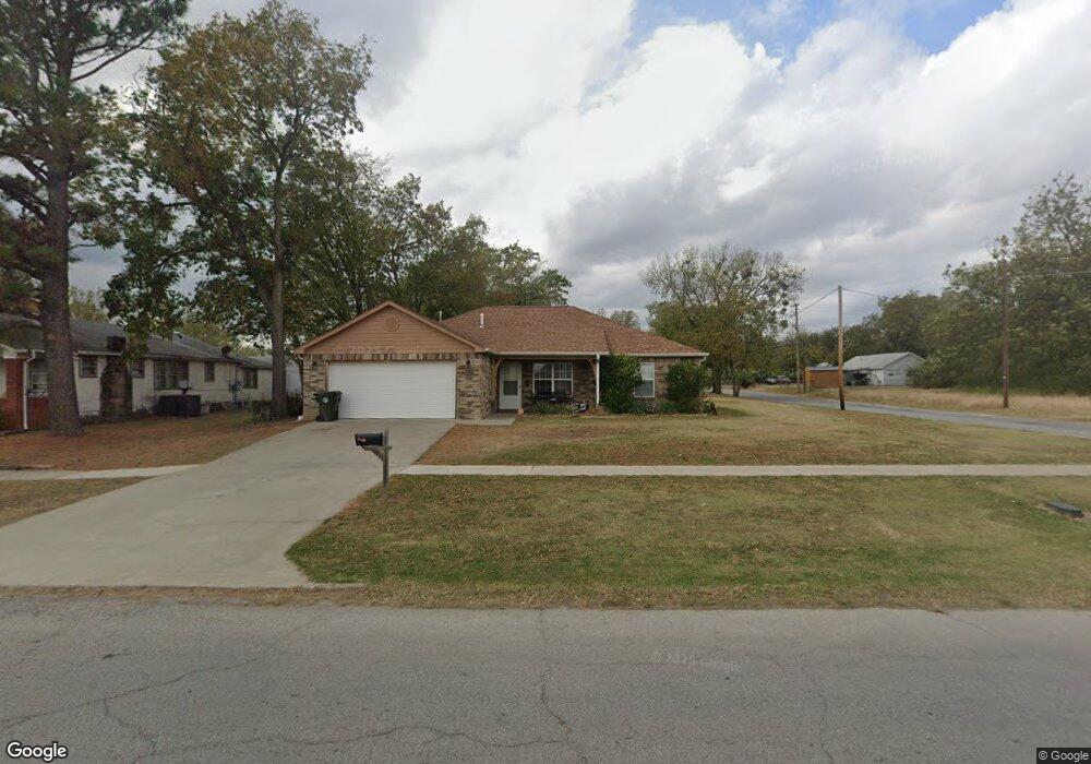 1232 N Okmulgee Ave, Okmulgee, OK 74447 - photo 1