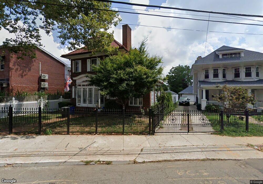 4663 Parsons Blvd, Flushing, NY 11355 - photo 1