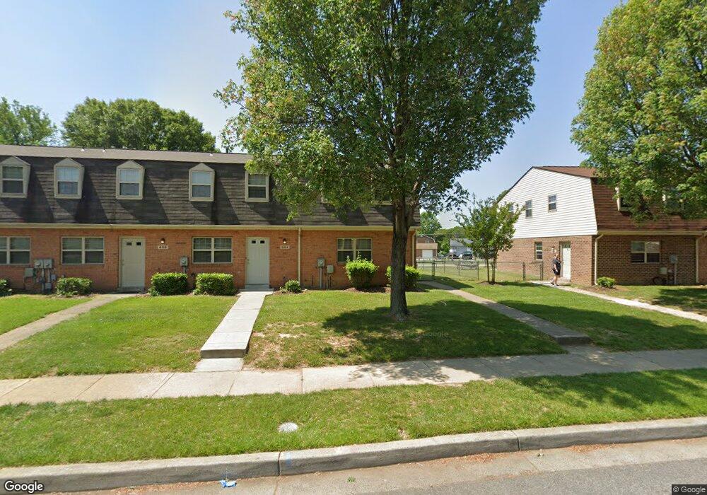 652 W Kingsway Rd, Middle River, MD 21220 - photo 1