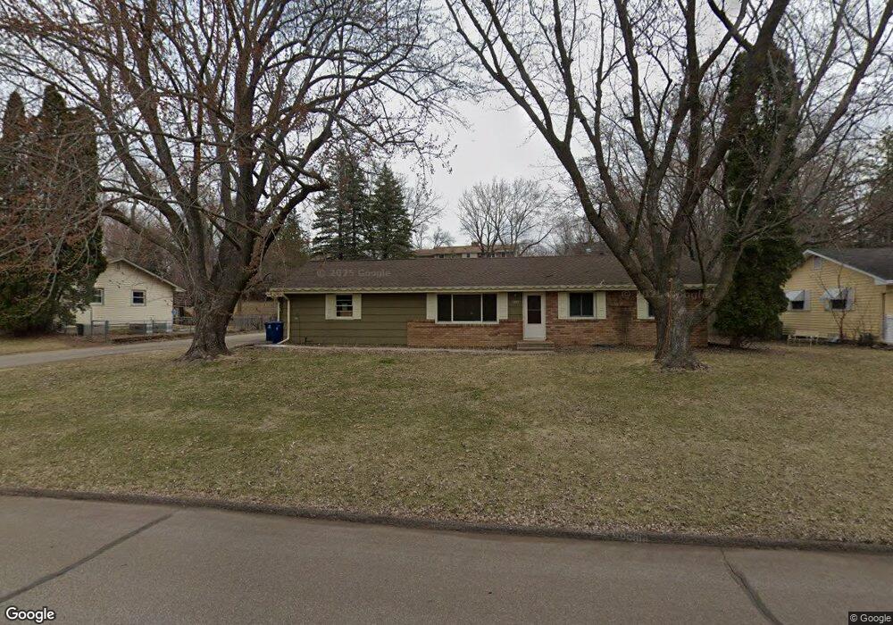 3909 Dartmouth Dr, Minnetonka, MN 55345 - photo 1