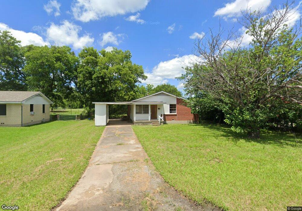 107 E Russell Ave, Bonham, TX 75418 - photo 1