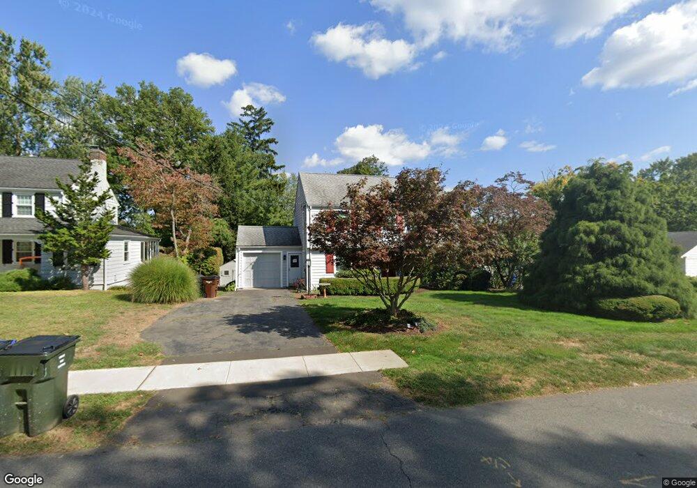 22 Lincoln Ave, West Hartford, CT 06117 - photo 1