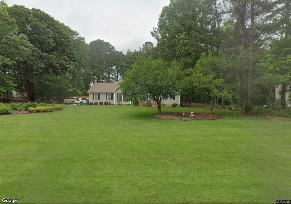 152 N Strathmore Dr, Sharpsburg, GA 30277 - photo 1