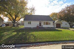 1322 5th St, Hull, IA 51239