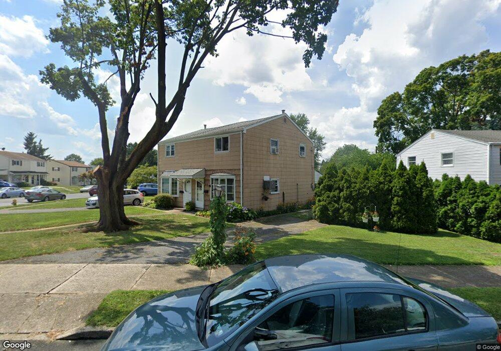 1503 Westwood Dr, Bethlehem, PA 18018 - photo 1