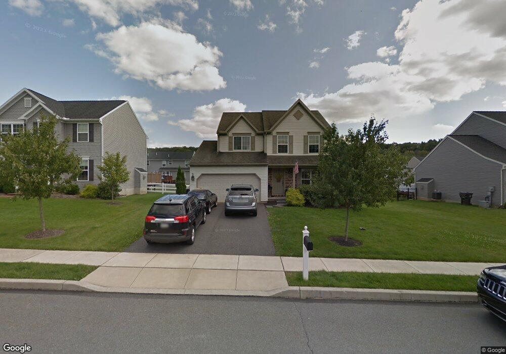 53 Bent Brook Cir, Reading, PA 19606 - photo 1