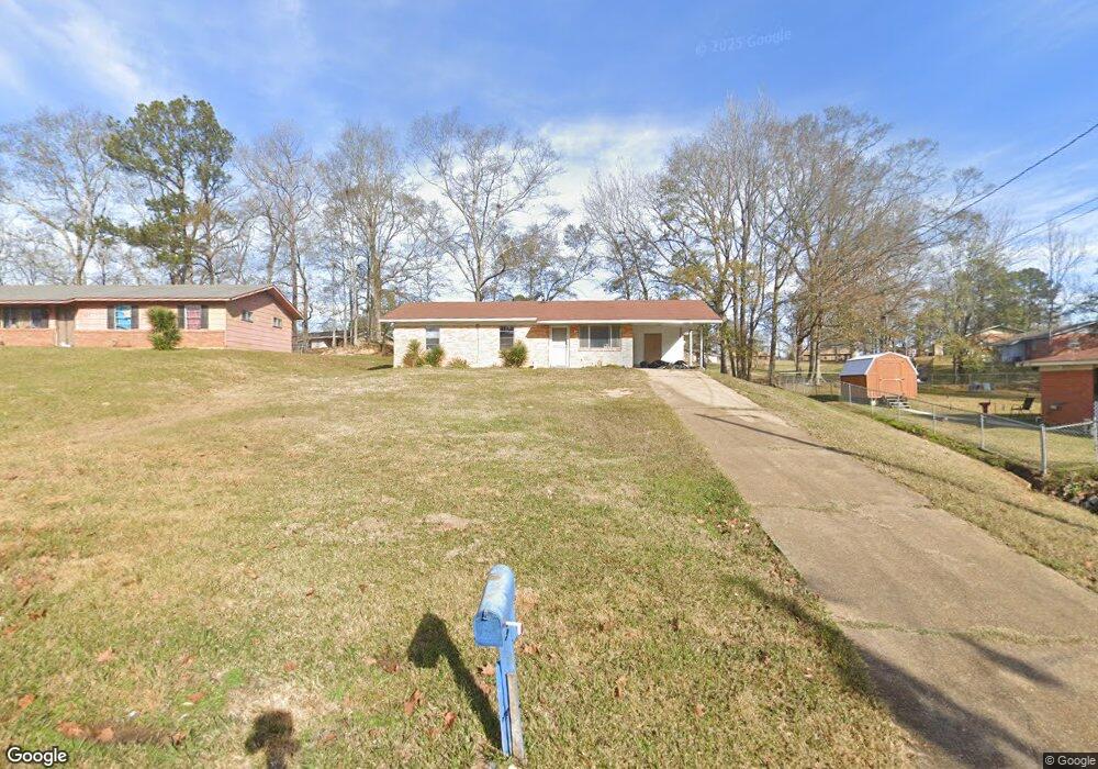113 W Maple St, Hazlehurst, MS 39083 - photo 1
