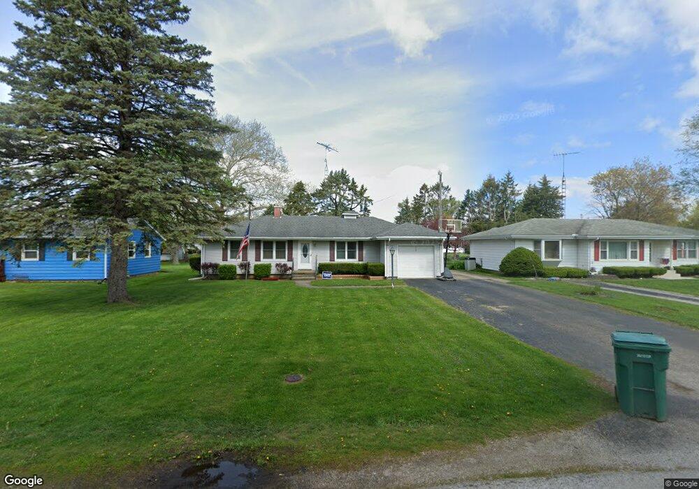 1219 N Ottawa St, Lincoln, IL 62656 - photo 1