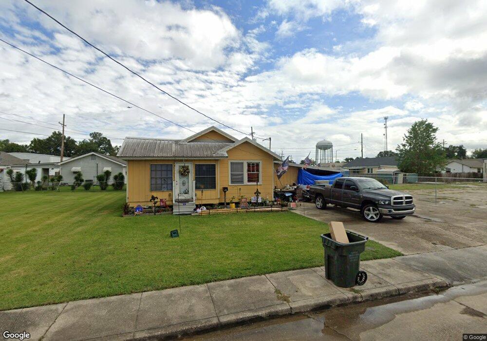 611 Columbus St, Houma, LA 70360 - photo 1