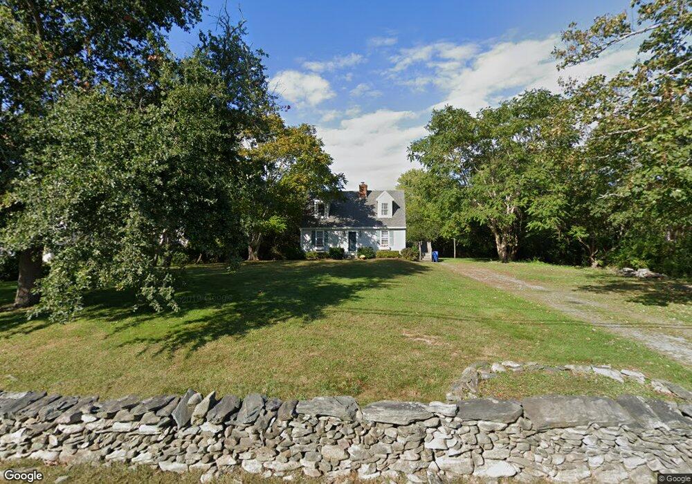 90 Peckham Ave, Middletown, RI 02842 - photo 1