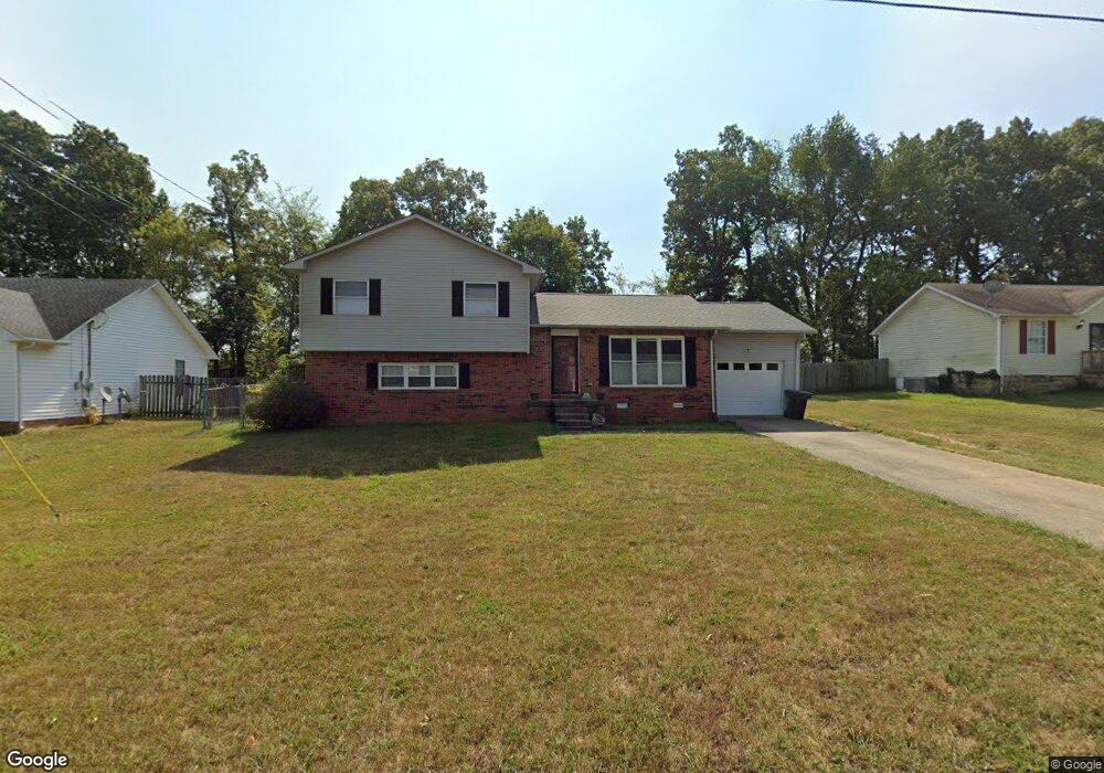 125 Oak Tree Dr, Oak Grove, KY 42262 - photo 1