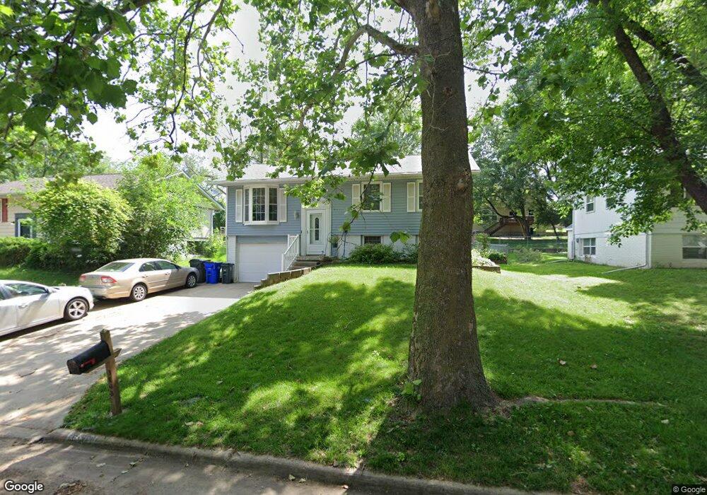 3103 Stratford Ln SW, Cedar Rapids, IA 52404 - photo 1