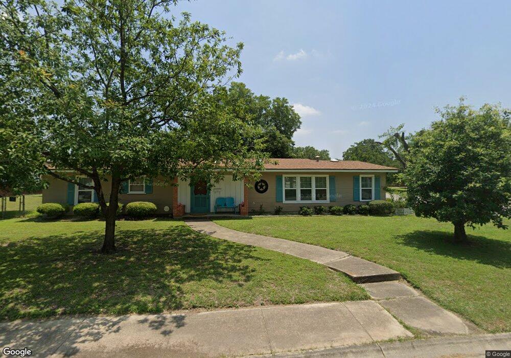 1053 E Weinert St, Seguin, TX 78155 - photo 1