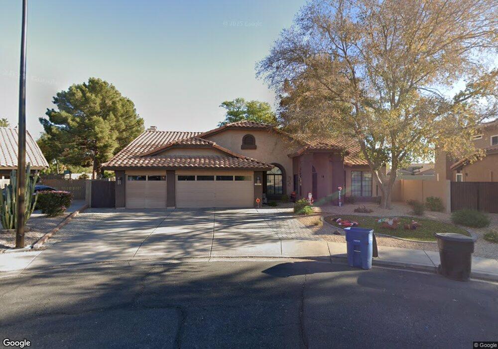 1059 S Crown Key Ave, Gilbert, AZ 85233 - photo 1