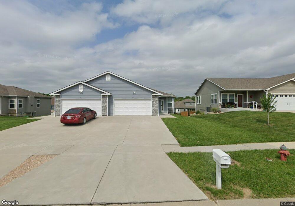 4201 SW Shenandoah Rd, Topeka, KS 66610 - photo 1
