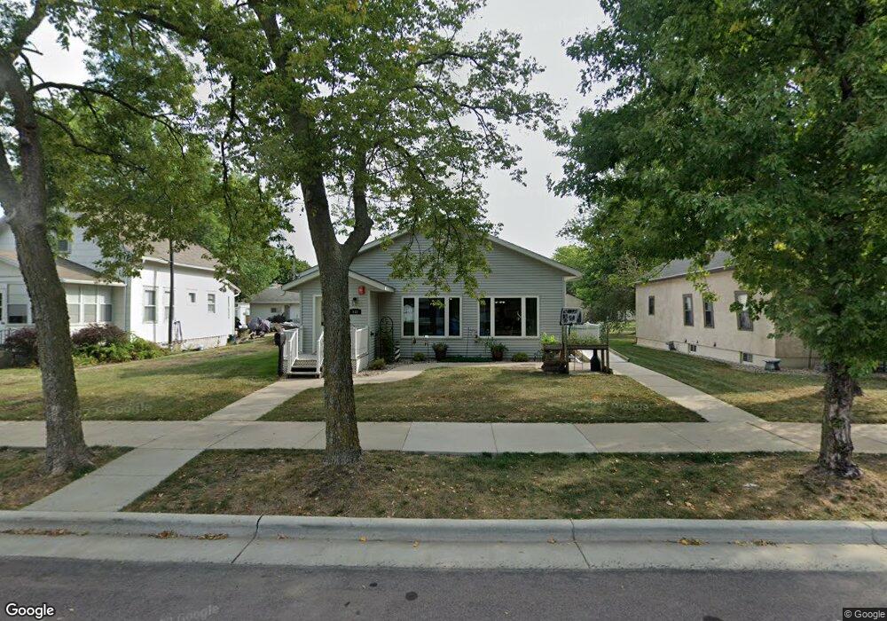 918 N Washington St, New Ulm, MN 56073 - photo 1