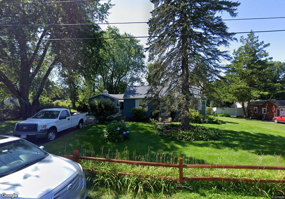 9 Lake Whittemore Dr, Spencer, MA 01562 - photo 1