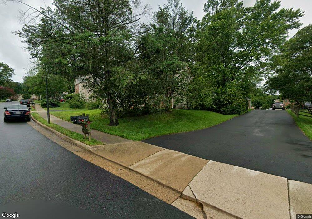 5944 Burnside Landing Dr, Burke, VA 22015 - photo 1