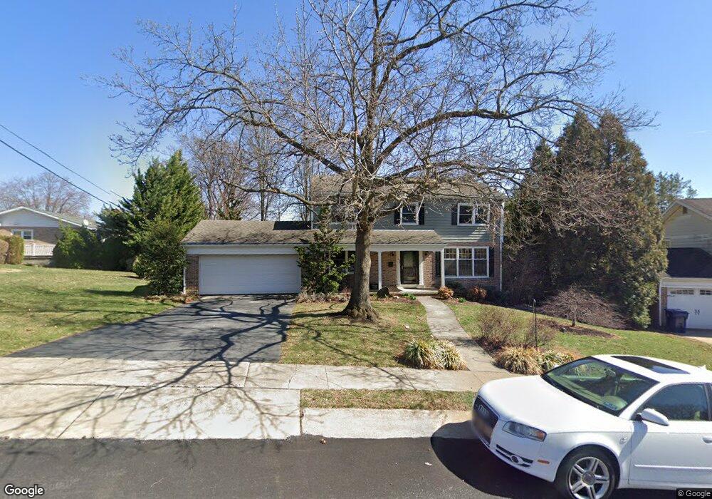 1402 Durwood Dr, Reading, PA 19609 - photo 1