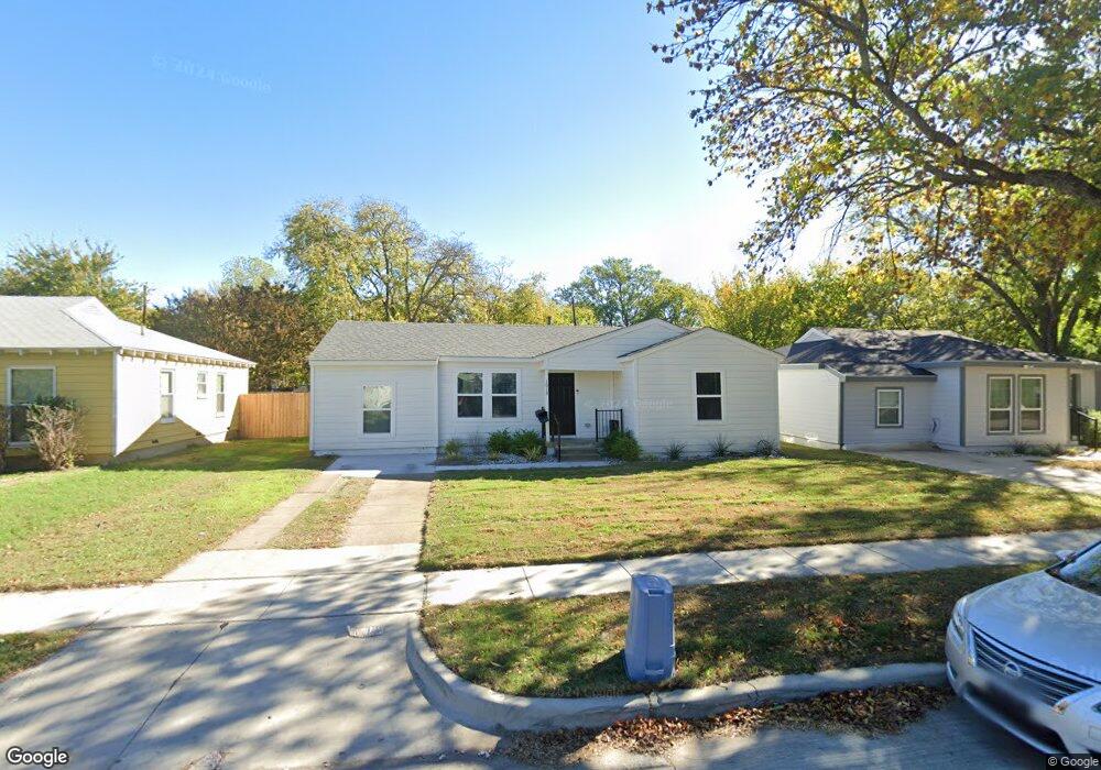 1013 SW 4th St, Grand Prairie, TX 75051 - photo 1