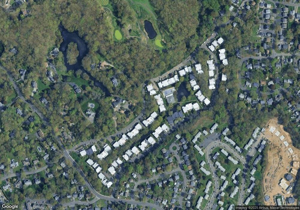 118 Gillies Ln, Norwalk, CT 06854 - photo 1