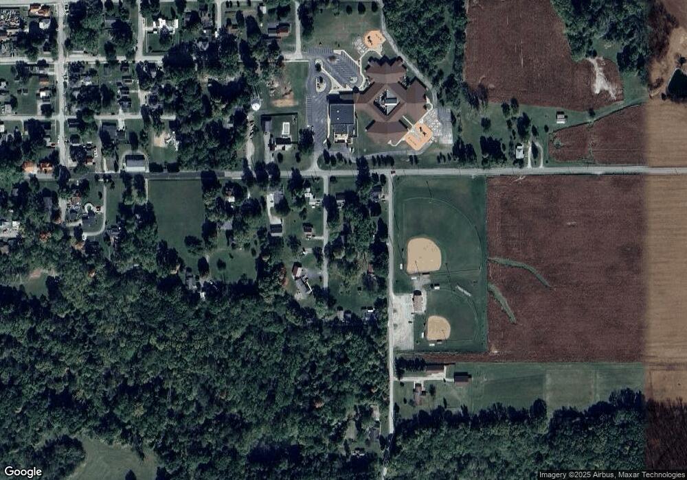 265 S Hendricks St, Andrews, IN 46702 - photo 1