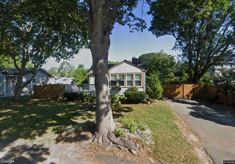 10 Plymouth Ave, Fairhaven, MA 02719 - photo 1